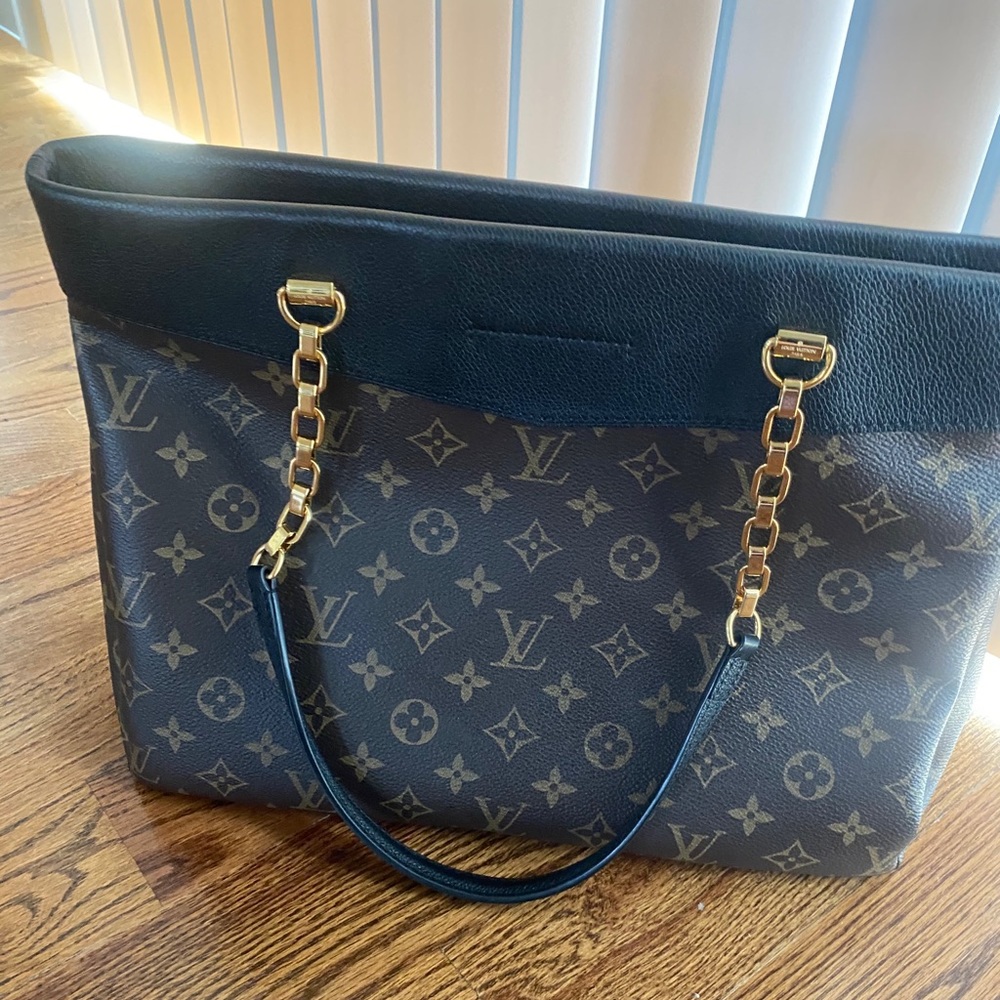 Louis vuitton bag